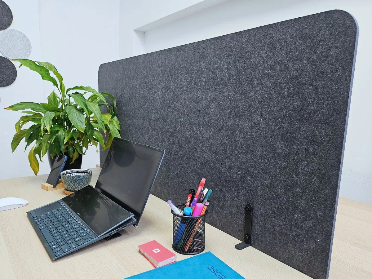 Felt Privacy Screen - Acoustic Office Partition in office interior DecorMania UK